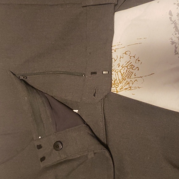 ZARA dress pants.. Heather gray. Size XL..NWOT..SKINNY ANKLE with a stylish zip - Picture 11 of 11